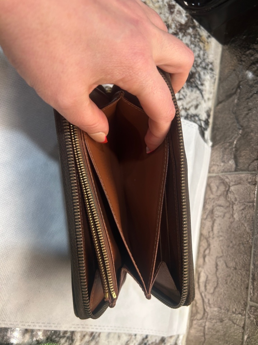 Louis Vuitton Black/Brown Monogram Zip-Around Wallet - Picture 13 of 14